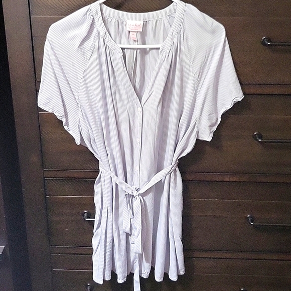 Isabel Maternity by Ingrid & Isabel Tops - Maternity top with belt